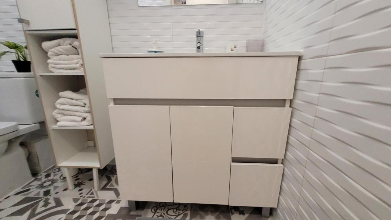 Apartaments B O D Collblanc L'Hospitalet de Llobregat Eksteriør billede
